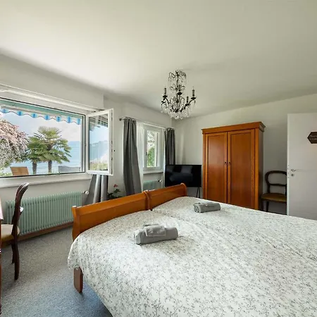 1 Bedroom With Lake View & Garden Appartamento Montreux