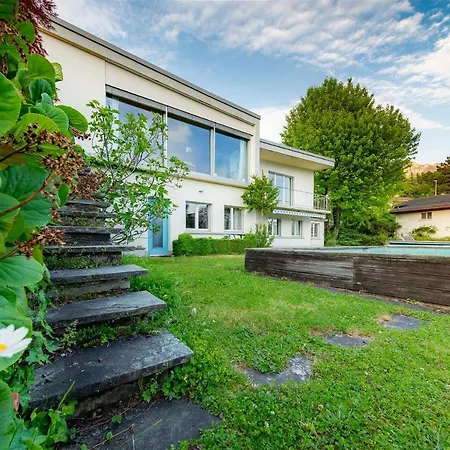 Appartamento 1 Bedroom With Lake View & Garden *